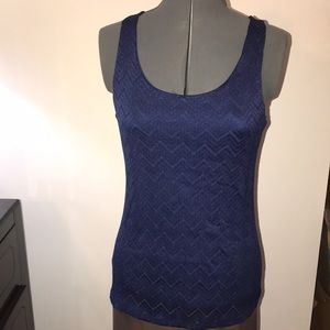 Blue lined tank top Sz S zigzag pattern banana Rep